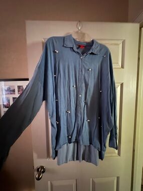 Jennifer Lopez Light Denim Blue Pearl-Embellished Button-Up Shirt Jacket
